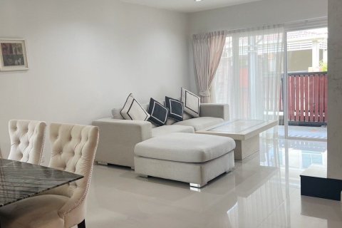 House in Kathu, Thailand 3 bedrooms № 158063 - photo 12