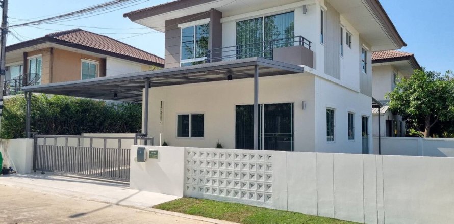 Дом в Бан Лам Лук Ка, Таиланд с 4 спальнями  № 158061