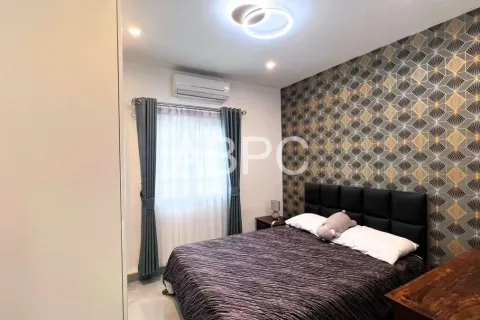 Casa de 3 dormitorios en Pattaya, Tailandia № 211320 - foto 8