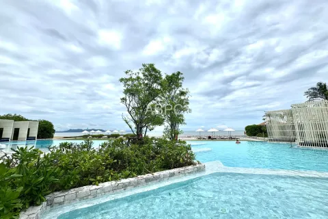 Condominio de 3 dormitorios en Jomtien Beach, Pattaya, Tailandia № 211317 - foto 12