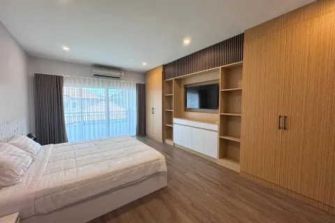 Casa de 5 dormitorios en Jomtien Beach, Pattaya, Tailandia № 211322 - foto 30