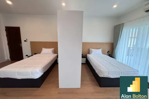 Casa de 5 dormitorios en Jomtien Beach, Pattaya, Tailandia № 211322 - foto 12