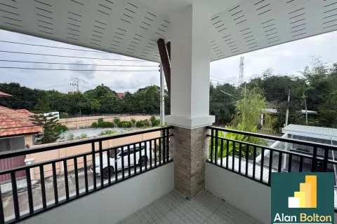 Casa de 5 dormitorios en Jomtien Beach, Pattaya, Tailandia № 211322 - foto 13