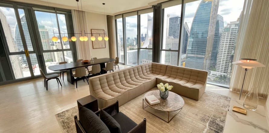 Condo in Bangkok, Thailand, 2 bedrooms  № 181199