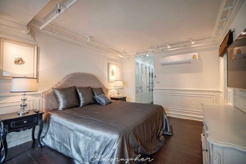 Condo in Bangkok, Thailand, 3 bedrooms  № 181202 - photo 16