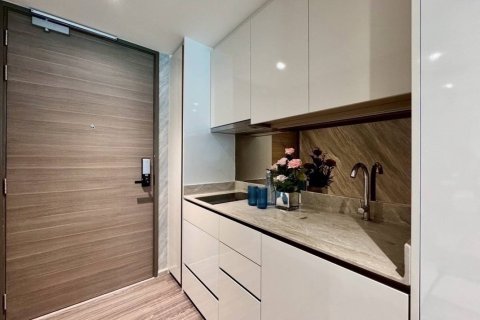 Condo in Bangkok, Thailand, 3 bedrooms  № 181200 - photo 16