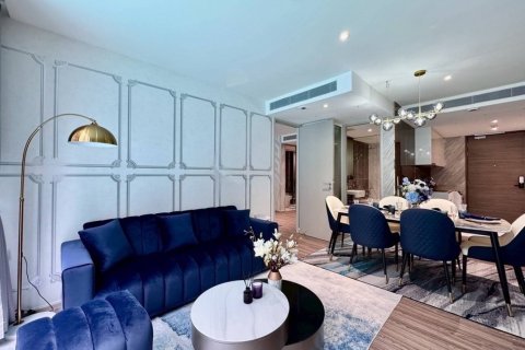 Condo in Bangkok, Thailand, 3 bedrooms  № 181200 - photo 1