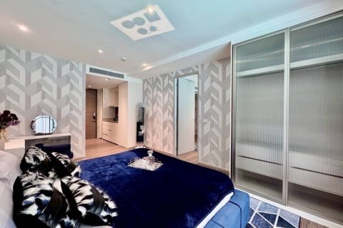 Condo in Bangkok, Thailand, 3 bedrooms  № 181200 - photo 17