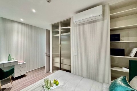 Condo in Bangkok, Thailand, 3 bedrooms  № 181200 - photo 29