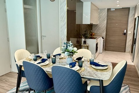 Condo in Bangkok, Thailand, 3 bedrooms  № 181200 - photo 4