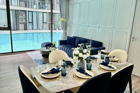 Condo in Bangkok, Thailand, 3 bedrooms  № 181200 - photo 6