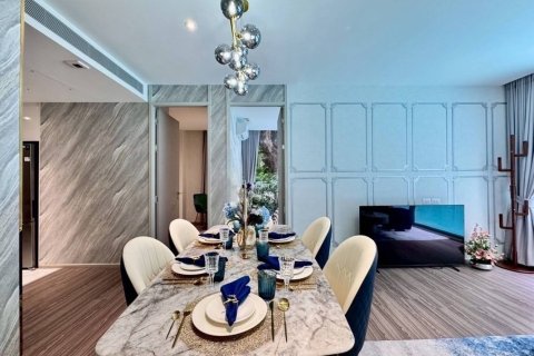Condo in Bangkok, Thailand, 3 bedrooms  № 181200 - photo 8