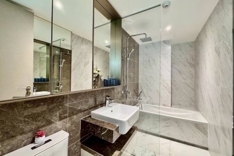 Condo in Bangkok, Thailand, 3 bedrooms  № 181200 - photo 26