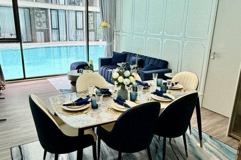 Condo in Bangkok, Thailand, 3 bedrooms  № 181200 - photo 9
