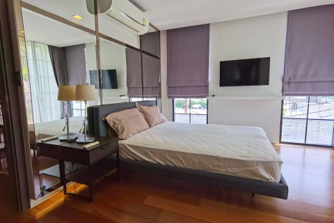 House in Bangkok, Thailand 4 bedrooms № 181203 - photo 30