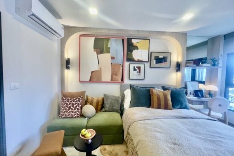 Кондоминиум с 1 спальней в Хуай Кванге, Бангкок, Таиланд № 135265 - фото 2