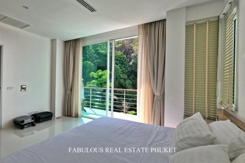 Condo in Kamala, Thailand, 2 bedrooms № 179767 - photo 10