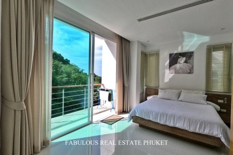 Condo in Kamala, Thailand, 2 bedrooms № 179767 - photo 6