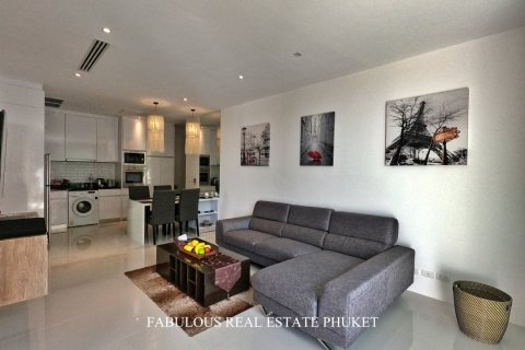 Condo in Kamala, Thailand, 2 bedrooms № 179767 - photo 2
