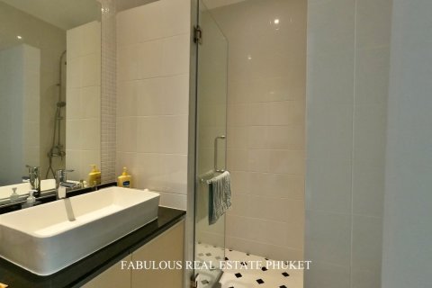 Condo in Kamala, Thailand, 2 bedrooms № 179767 - photo 15