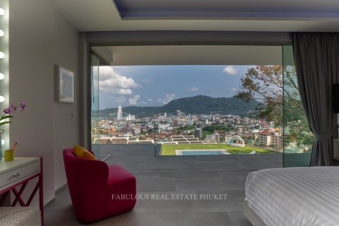 Villa in Patong, Thailand 5 bedrooms № 179763 - photo 13