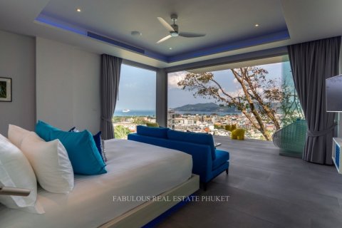 Villa in Patong, Thailand 5 bedrooms № 179763 - photo 26