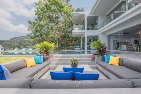 Villa in Patong, Thailand 5 bedrooms № 179763 - photo 24