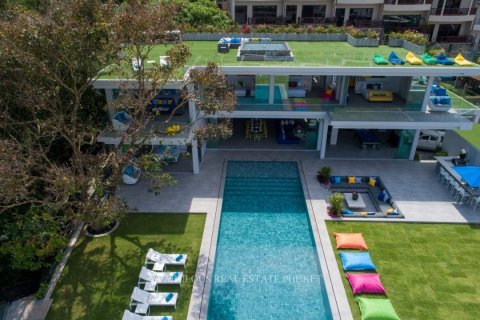 Villa in Patong, Thailand 5 bedrooms № 179763