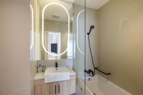 Condo à Watthana, Bangkok, Thaïlande, 2 chambres  № 148625 - photo 17