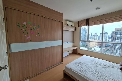 Студия в кондо в Ваттхане, Бангкок, Таиланд № 150025 - фото 6