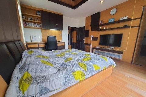 House in Huai Khwang, Bangkok, Thailand 5 bedrooms № 150026 - photo 4