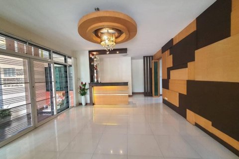 House in Huai Khwang, Bangkok, Thailand 5 bedrooms № 150026 - photo 2