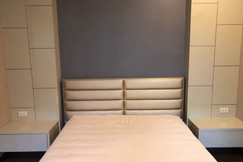 House in Bang Kaeo, Thailand 5 bedrooms № 173691 - photo 9