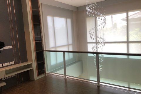 House in Bang Kaeo, Thailand 5 bedrooms № 173691 - photo 4