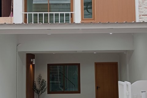 Townhouse à Suan Luang, Bangkok, Thaïlande 2 chambres № 155132
