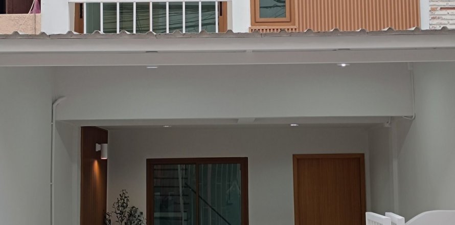 Townhouse à Suan Luang, Bangkok, Thaïlande 2 chambres № 155132