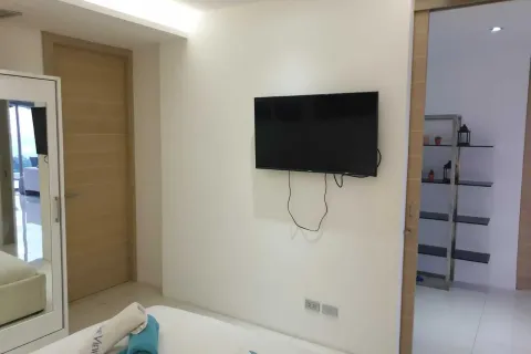 Condo in Phuket, Thailand, 2 bedrooms  № 155128 - photo 13