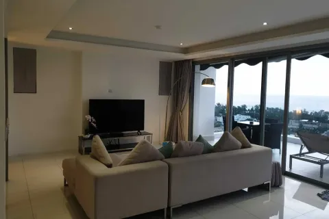 Condo in Phuket, Thailand, 2 bedrooms  № 155128 - photo 1