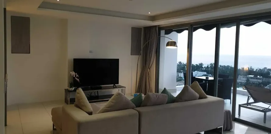Condo in Phuket, Thailand, 2 bedrooms  № 155128