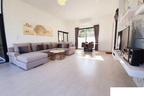 Villa à Hua Hin, Thaïlande 4 chambres № 168465 - photo 9