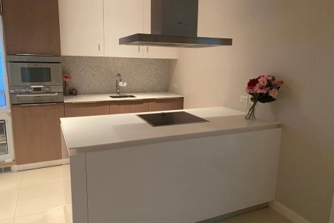 Кондоминиум с 2 спальнями в Патхум Ване, Бангкок, Таиланд № 133723 - фото 4