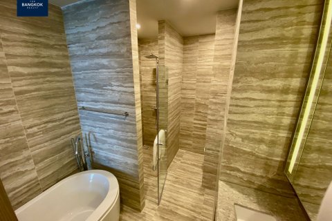 Condo in Khlong Toei, Bangkok, Thailand, 3 bedrooms  № 133726 - photo 16