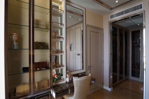 Кондоминиум с 2 спальнями в Кхлонг Сане, Бангкок, Таиланд № 133727 - фото 9