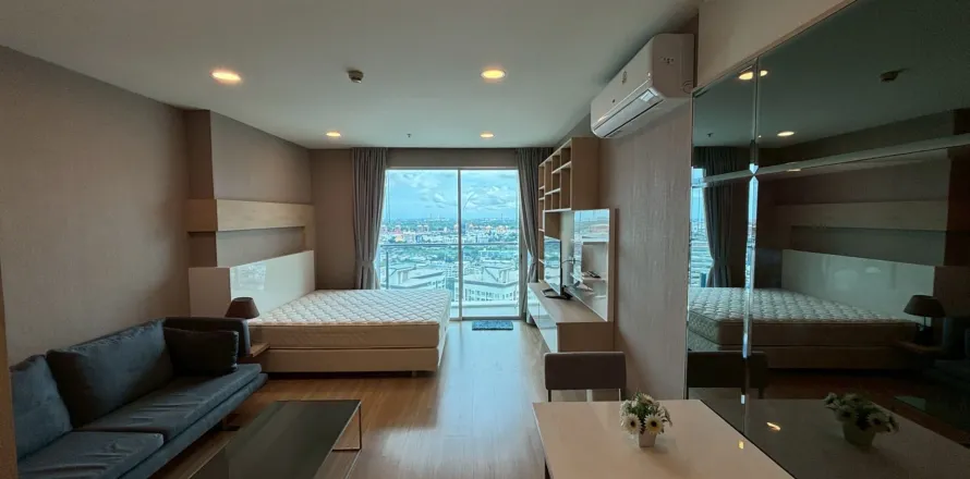 Studio dans le Condo à Watthana, Bangkok, Thaïlande  № 169260