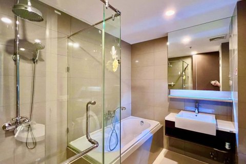 Condo in Watthana, Bangkok, Thailand, 2 bedrooms № 147607 - photo 2