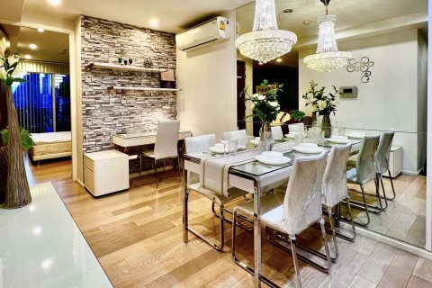 Condo in Watthana, Bangkok, Thailand, 2 bedrooms № 147607 - photo 1