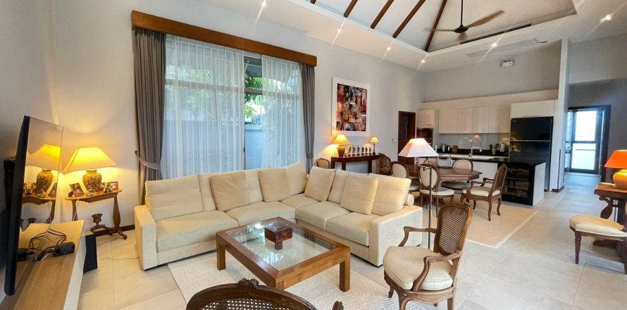 Villa in Phuket, Thailand 4 bedrooms № 147604