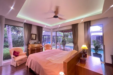 Villa in Phuket, Thailand 4 bedrooms № 147604 - photo 18