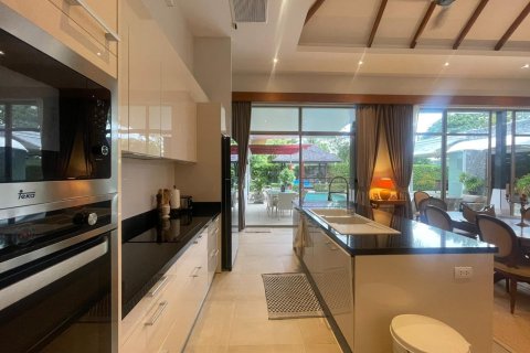 Villa in Phuket, Thailand 4 bedrooms № 147604 - photo 4