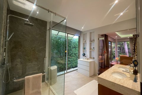 Villa in Phuket, Thailand 4 bedrooms № 147604 - photo 21